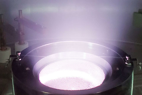 Launched RF ion source